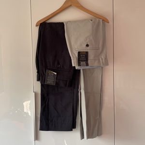 Banana Republic Men’s Tailored Khakis Pants